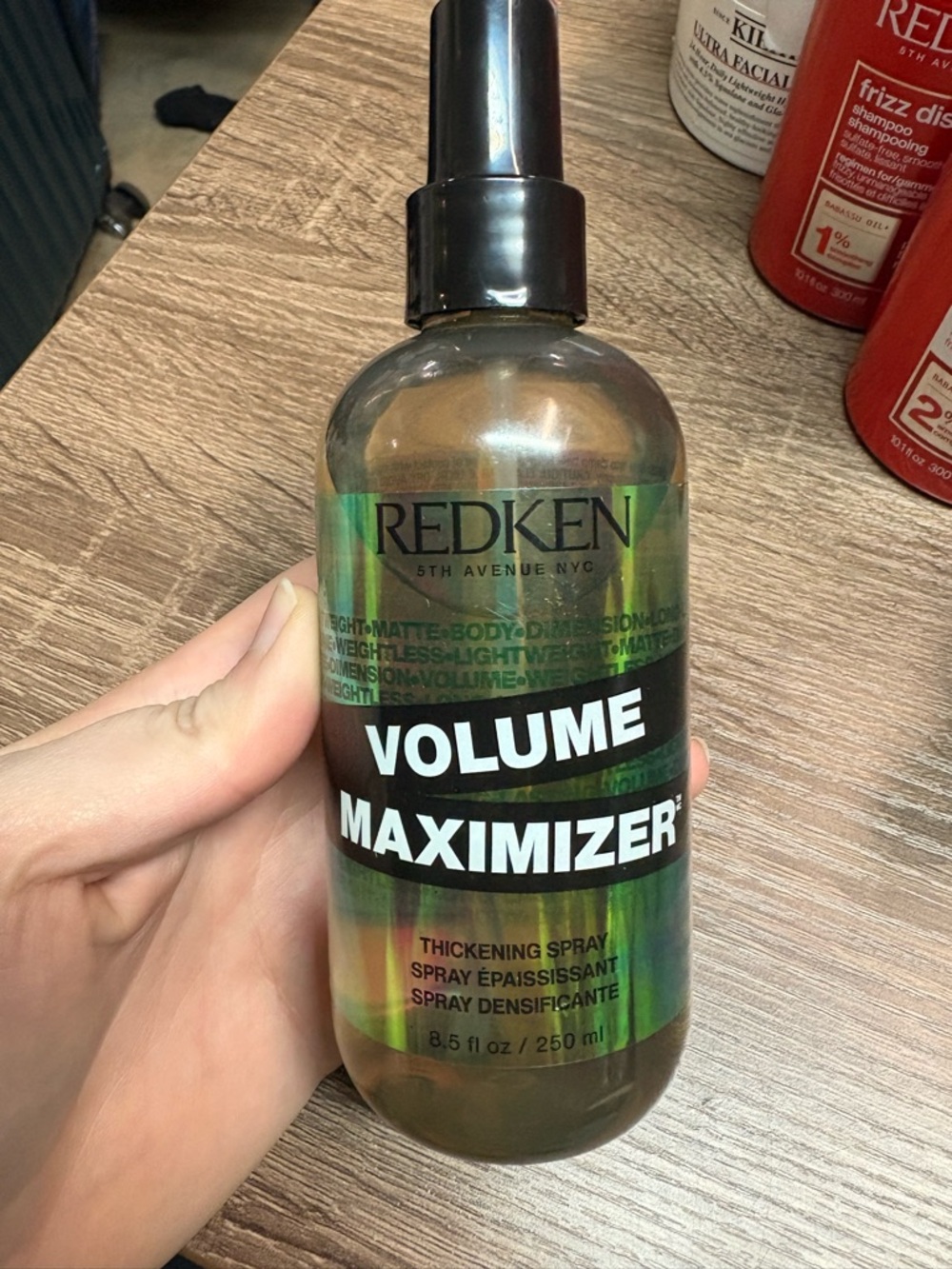 Redken Volume Maximizer Thickening Spray - Green and Black